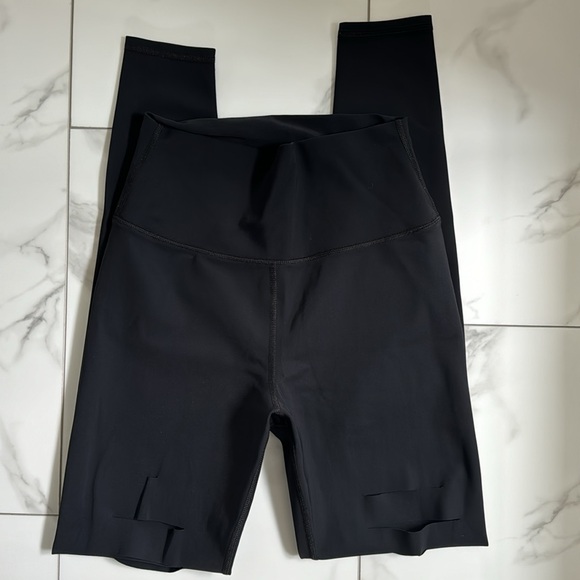 ALO YOGA High-Waist Ripped Warrior Leggings - Picture 6 of 7